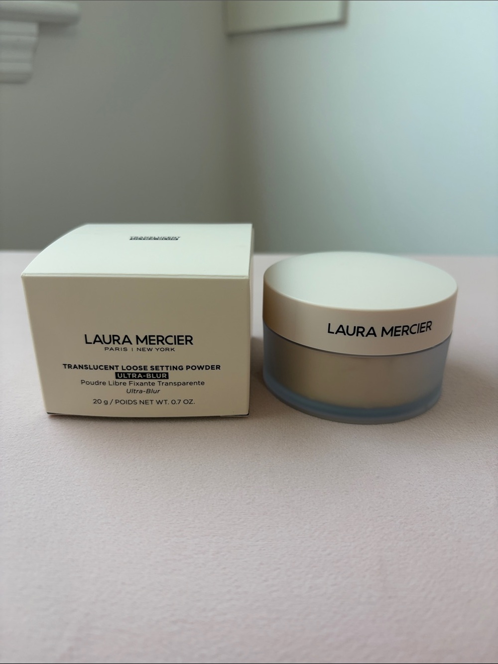 LAURA MERCIER ULTRA BLUR TRANSLUCENT SETTING POWDER - NEW